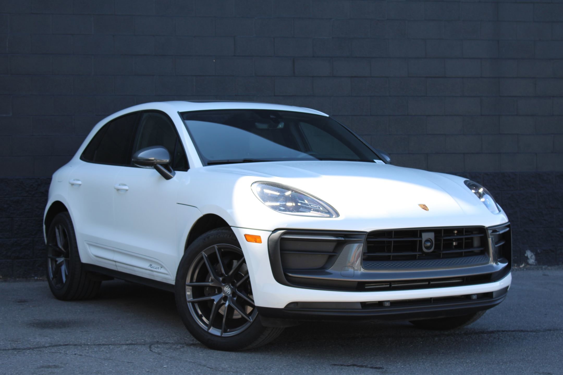 Used 2023 Porsche Macan Turbo image 7