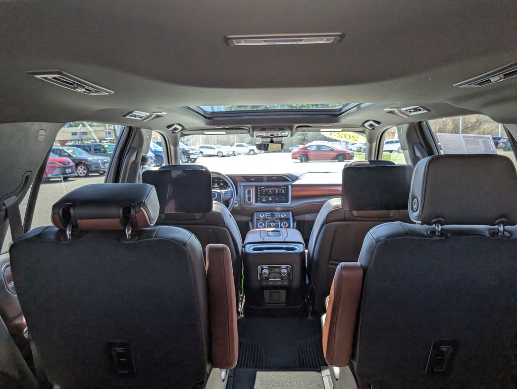 Used 2023 GMC Yukon Denali Ultimate AWD/4WD image 15