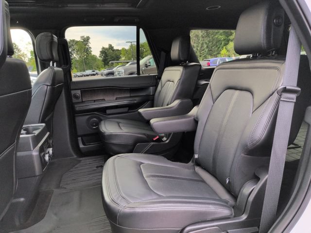 Certified 2020 Ford Expedition Limited w/ Special Edition Package AWD/4WD image 31