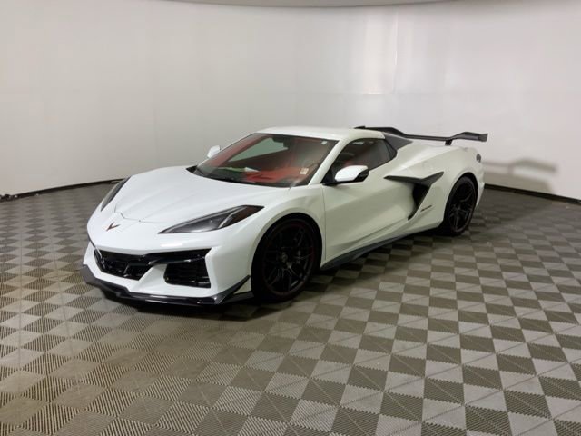 Used 2023 Chevrolet Corvette Z06 w/ Z07 Performance Package image 14
