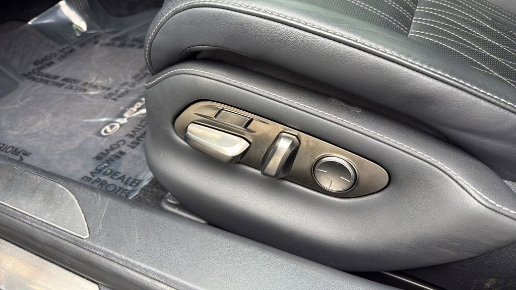 Used 2018 Lexus LS 500 AWD w/ Luxury Package image 26