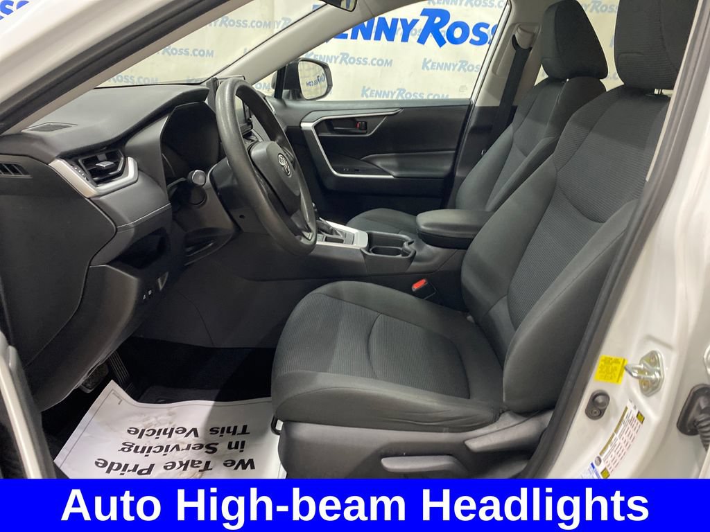 Used 2019 Toyota RAV4 LE AWD/4WD image 8