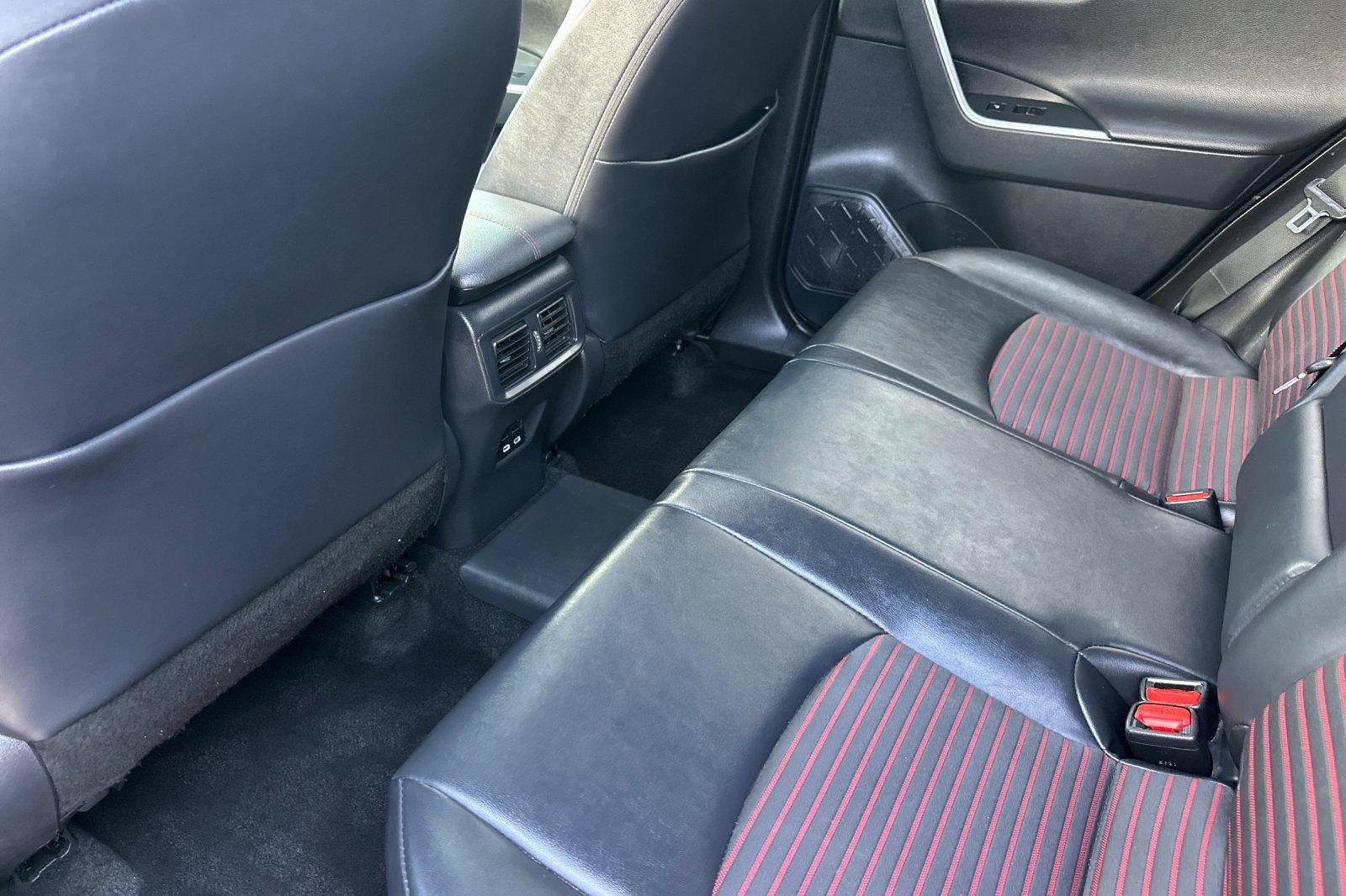 Used 2023 Toyota RAV4 XSE w/ Weather Package AWD/4WD image 12