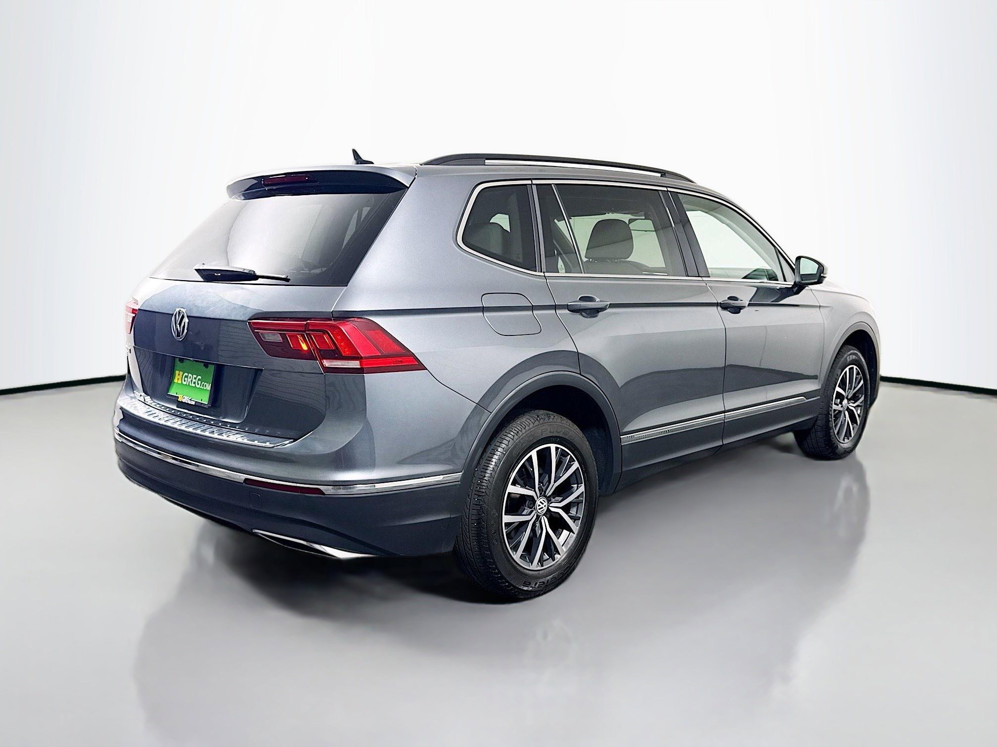 Used 2020 Volkswagen Tiguan SE image 10