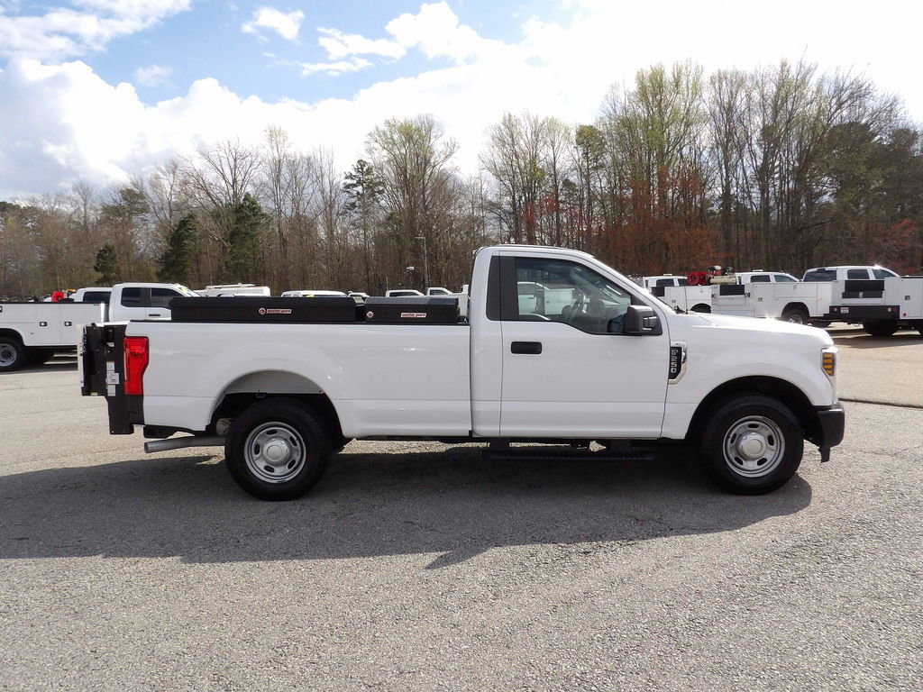 Used 2019 Ford F250 XL w/ Power Equipment Group image 9