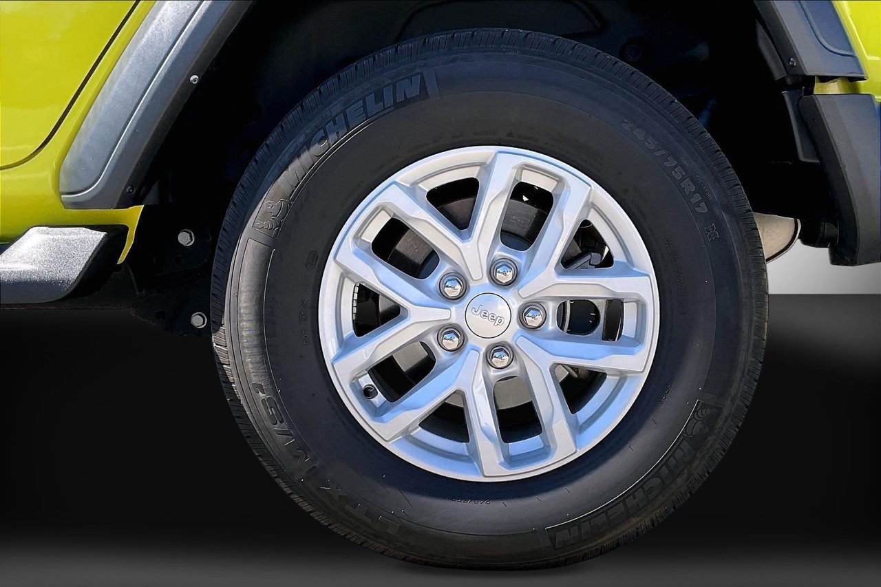 Used 2023 Jeep Wrangler Unlimited Sport AWD/4WD image 34