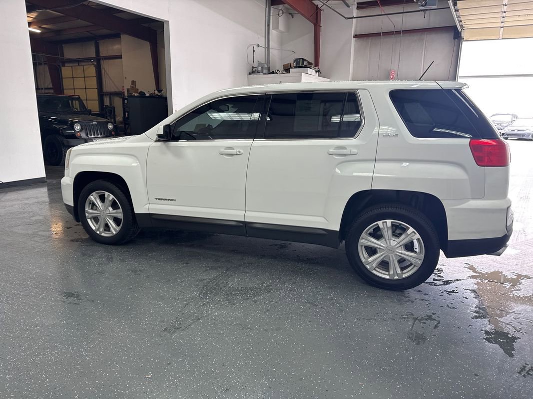 Used 2017 GMC Terrain SLE image 7