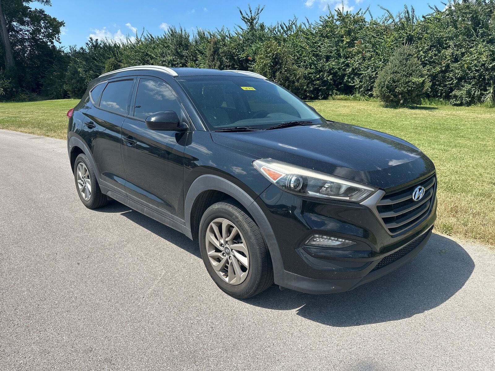 Used 2016 Hyundai Tucson SE w/ Option Group 02 FWD image 1