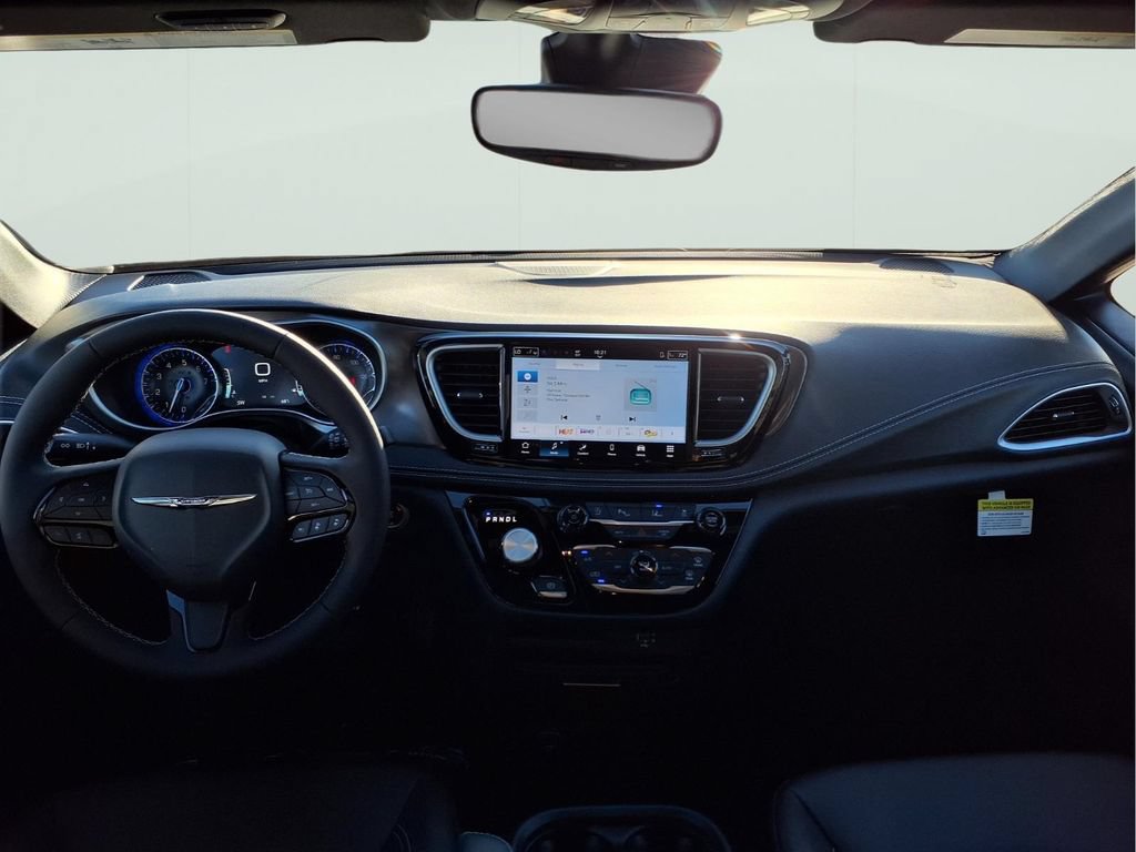 New 2026 Chrysler Pacifica Select w/ S Appearance Package FWD image 9