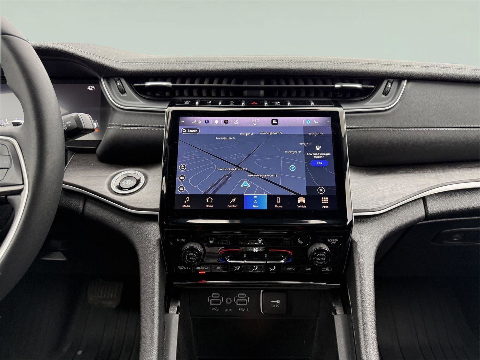 Used 2023 Jeep Grand Cherokee L Limited w/ Trailer Tow Group (B) image 18