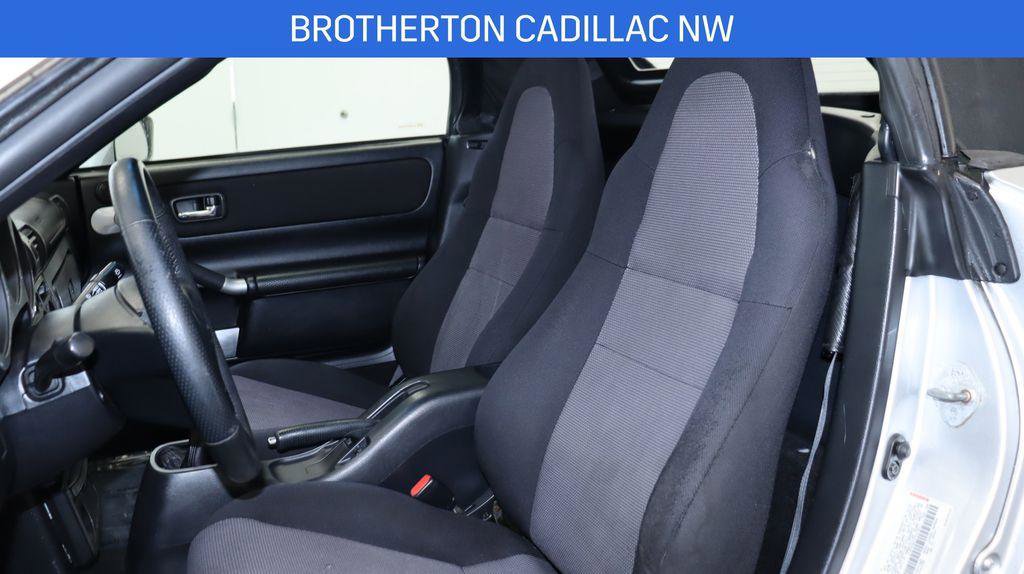 Used 2000 Toyota MR2 image 19