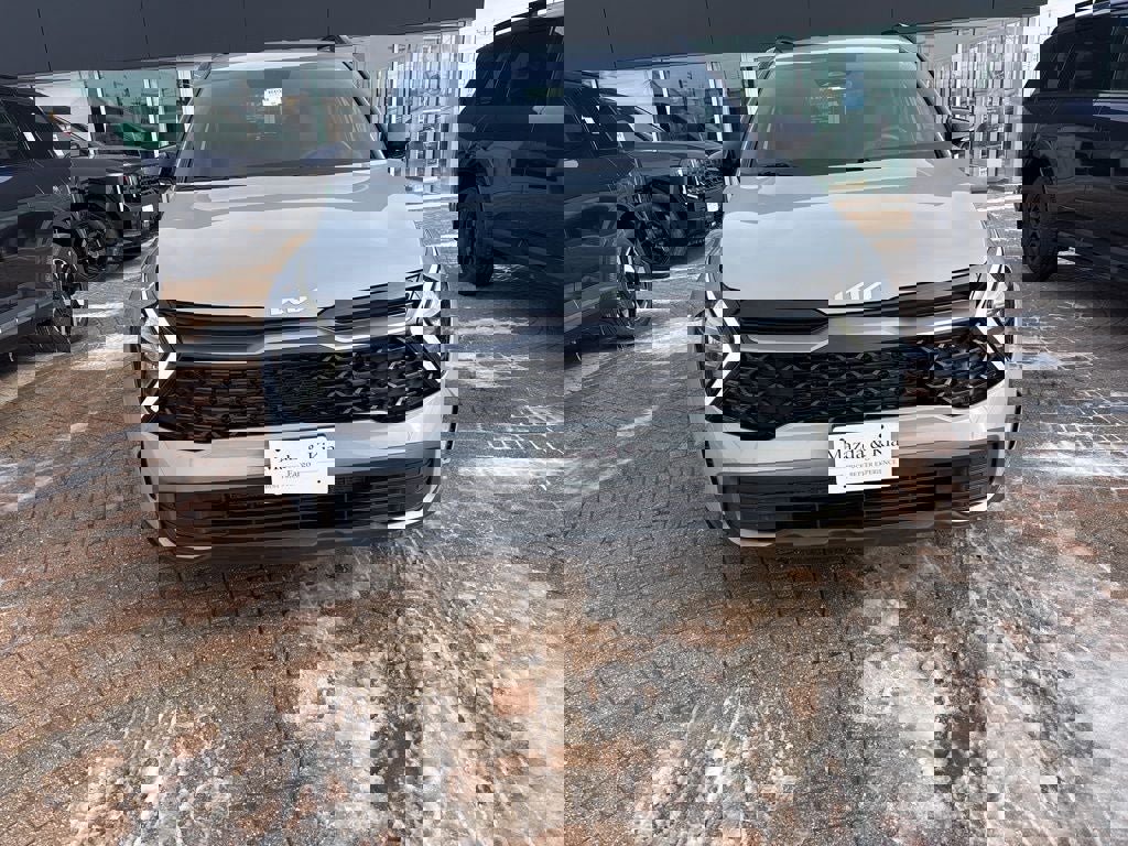 Used 2023 Kia Sportage X-Line image 2