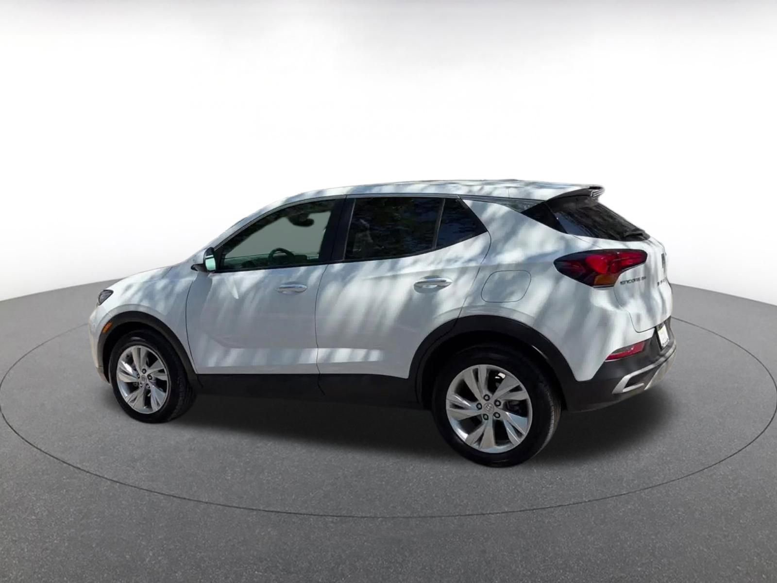 Used 2025 Buick Encore GX Preferred FWD image 10