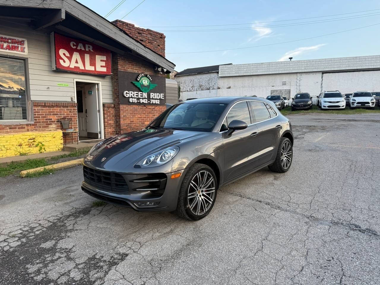 Used 2018 Porsche Macan Turbo AWD/4WD image 1
