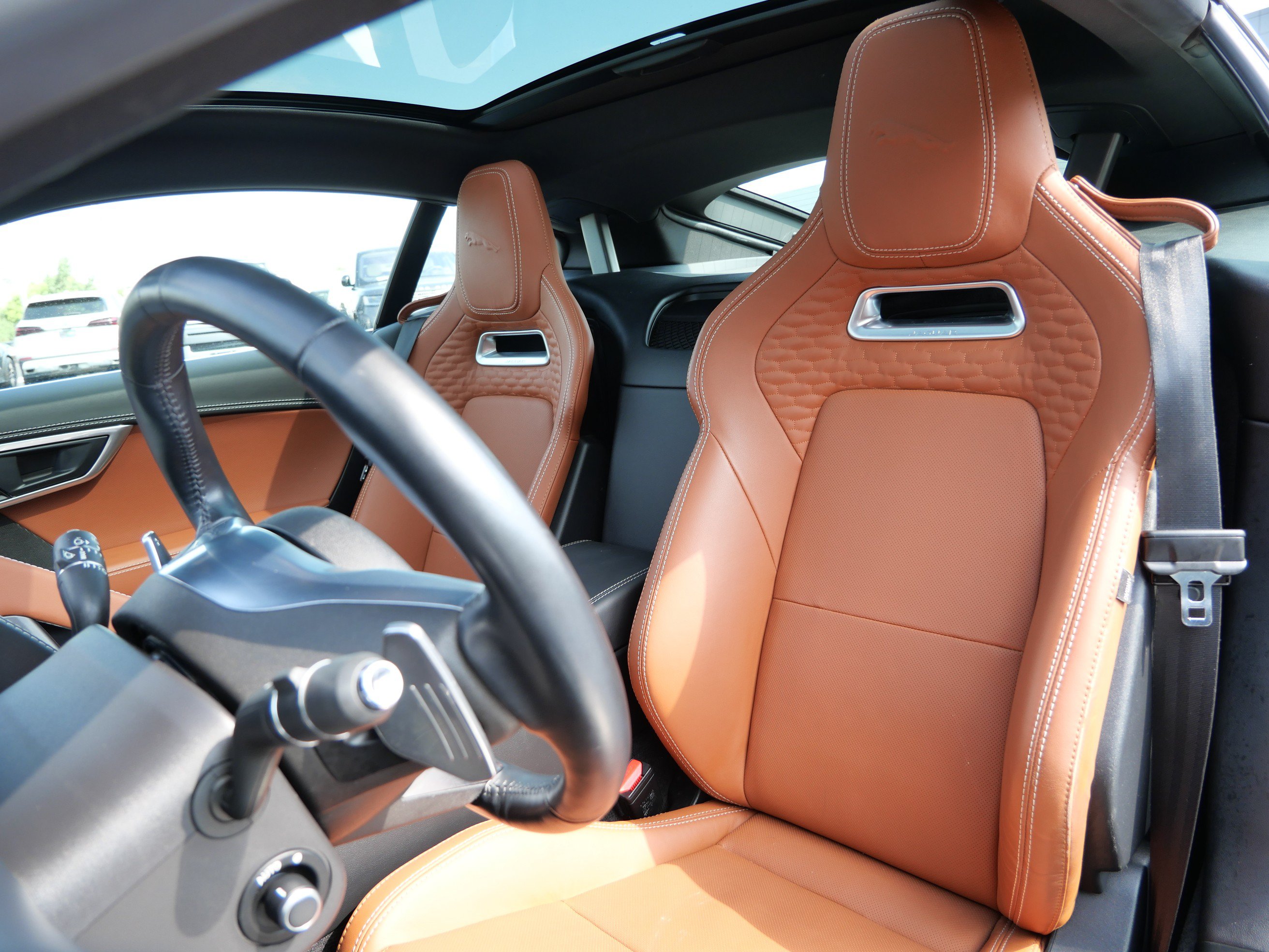 Certified 2023 Jaguar F-TYPE R-Dynamic AWD/4WD image 14