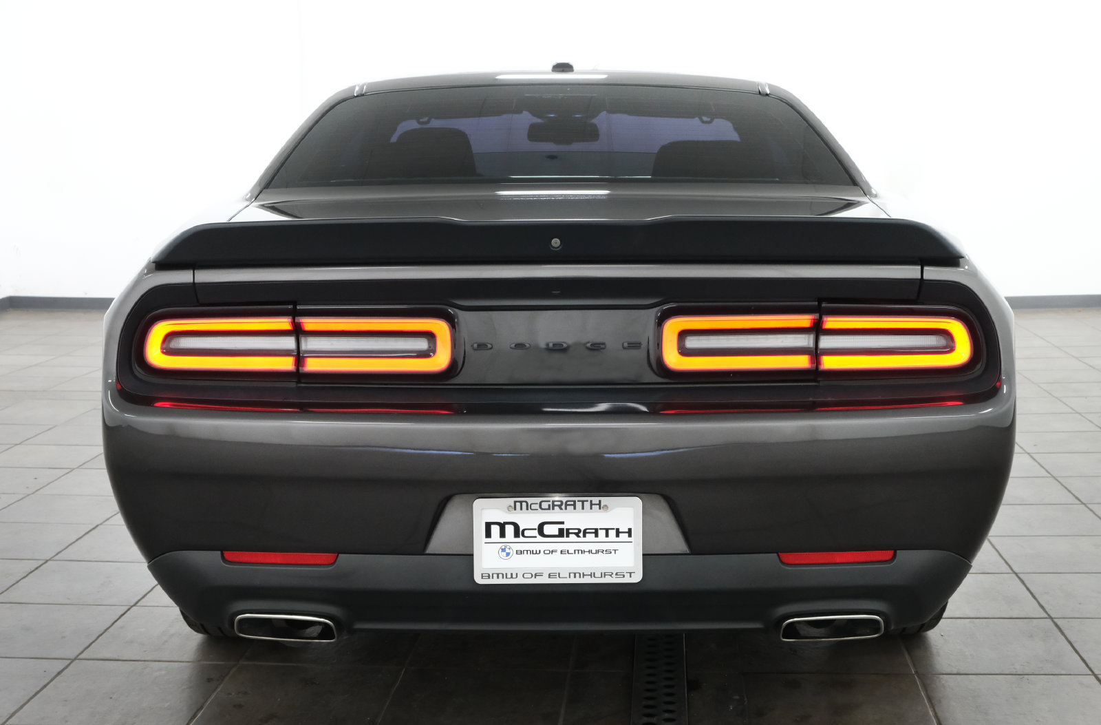 Used 2021 Dodge Challenger SXT RWD image 5