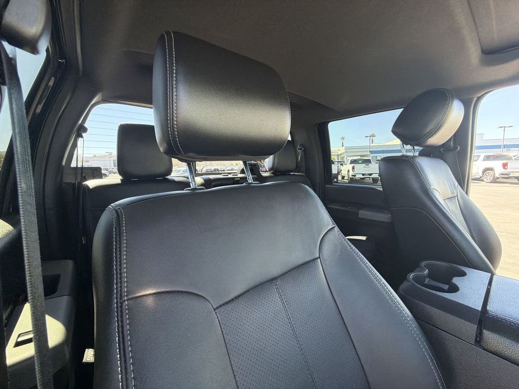 Used 2016 Ford F350 Lariat w/ Lariat Interior Package image 27