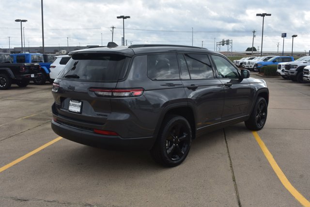 Used 2025 Jeep Grand Cherokee L Limited w/ Luxury Tech Group II image 5
