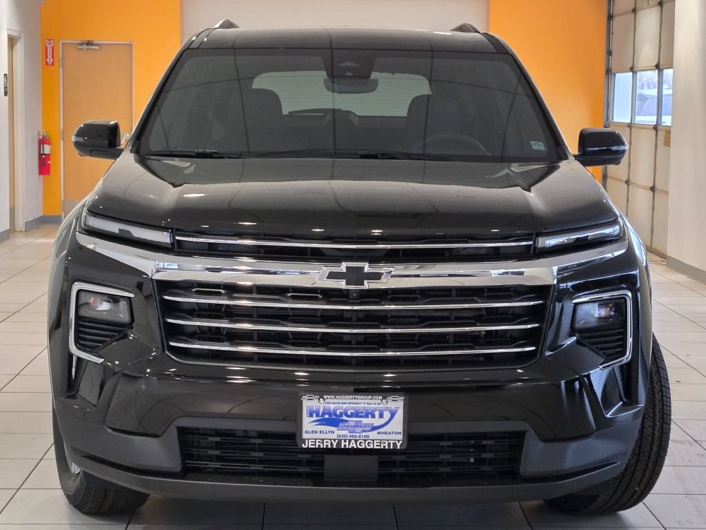 New 2026 Chevrolet Traverse LT w/ Driver Confidence Package AWD/4WD image 3