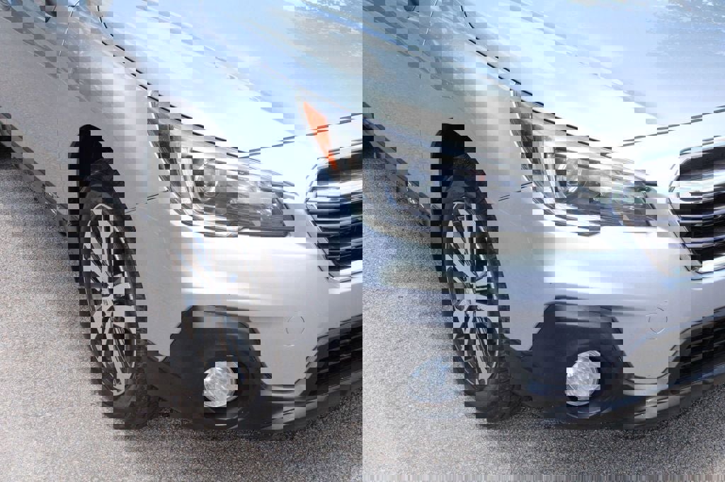 Used 2018 Subaru Outback 2.5i Limited image 9