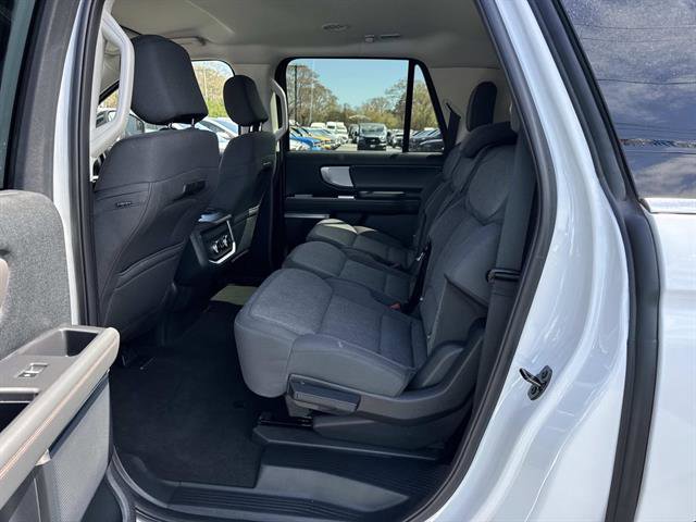 Used 2025 Ford Expedition Max Active AWD/4WD image 31