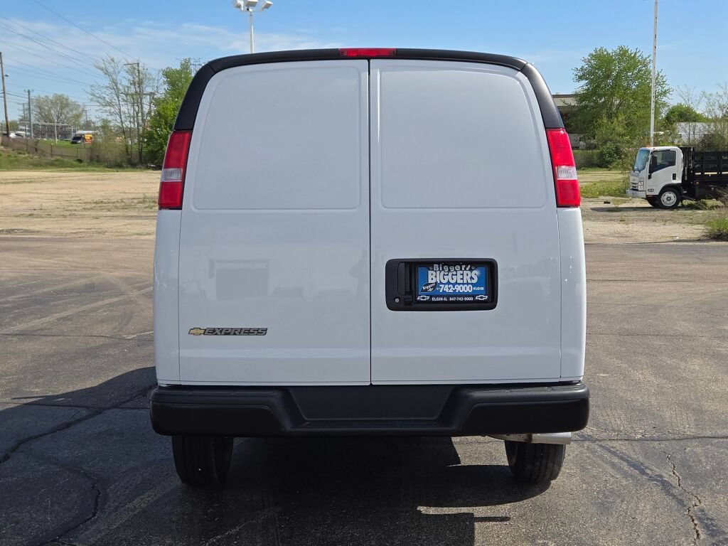 New 2026 Chevrolet Express 2500 w/ Communications Package RWD image 13