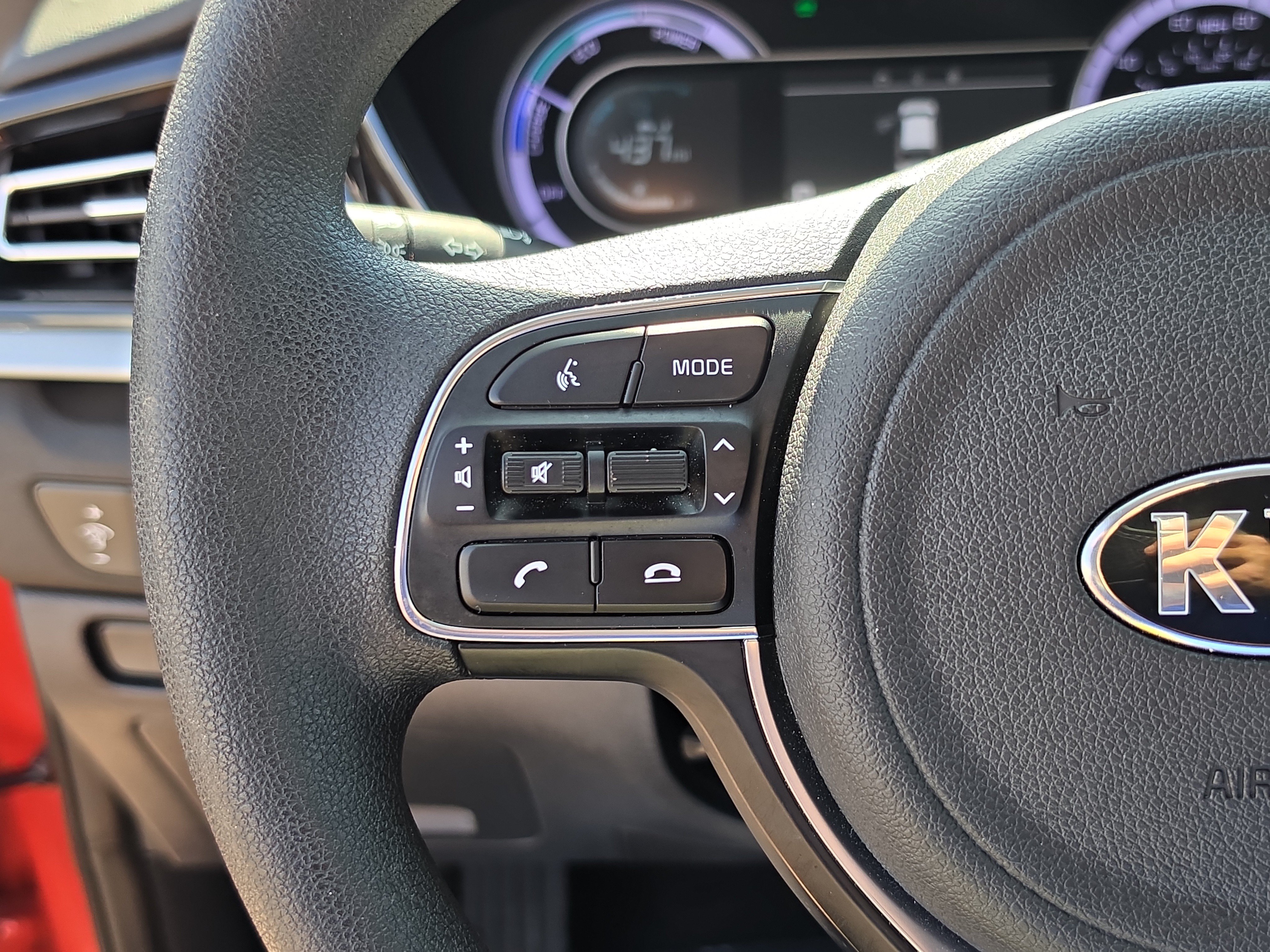 Certified 2021 Kia Niro LX FWD image 28