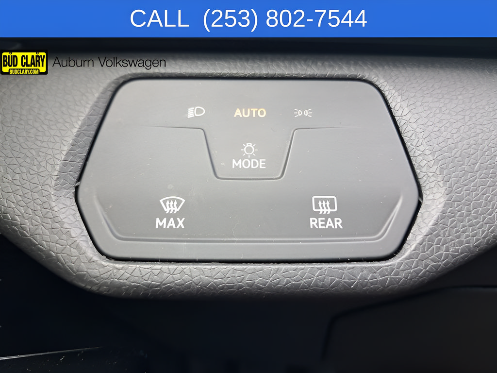 Used 2024 Volkswagen ID.4 2WD image 25