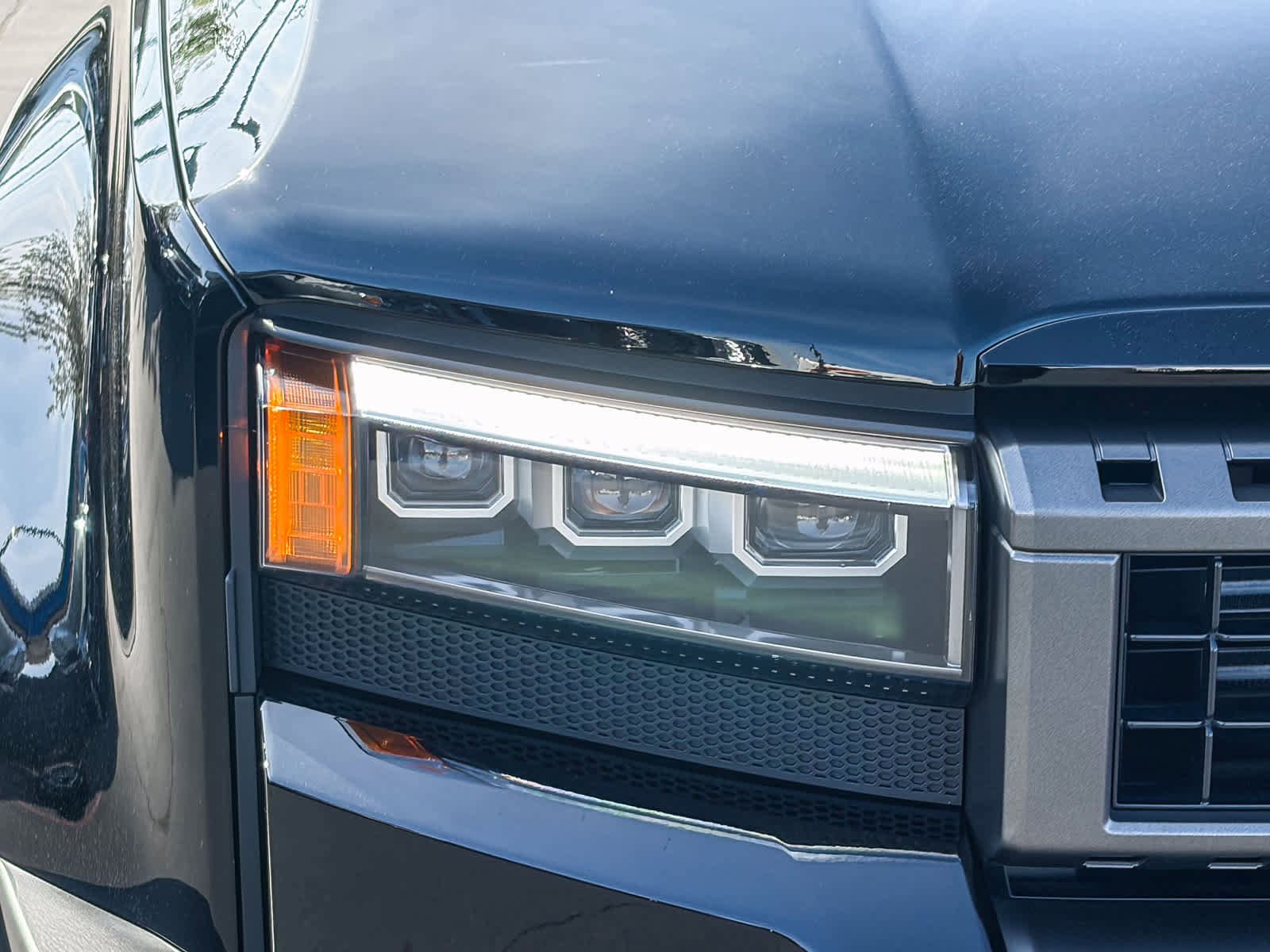 Used 2025 Toyota Land Cruiser w/ Premium Package image 7