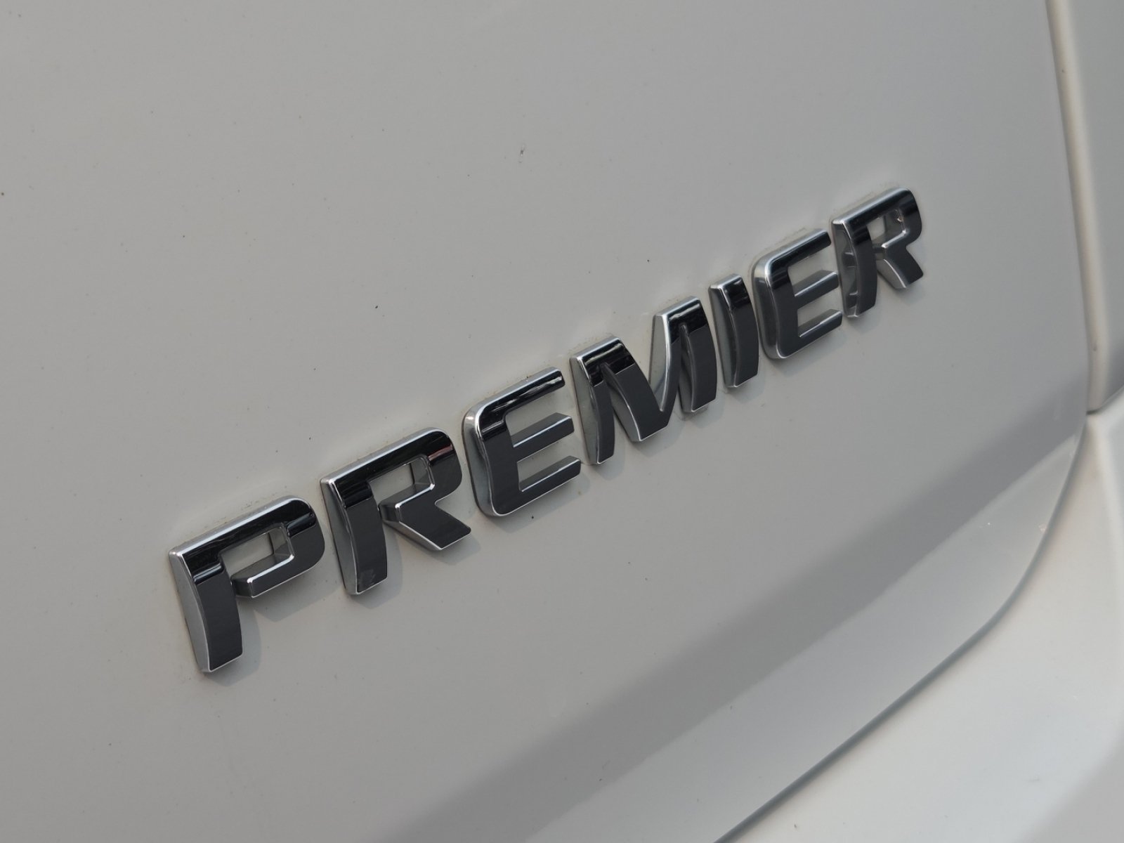 Used 2021 Chevrolet Traverse Premier AWD/4WD image 21