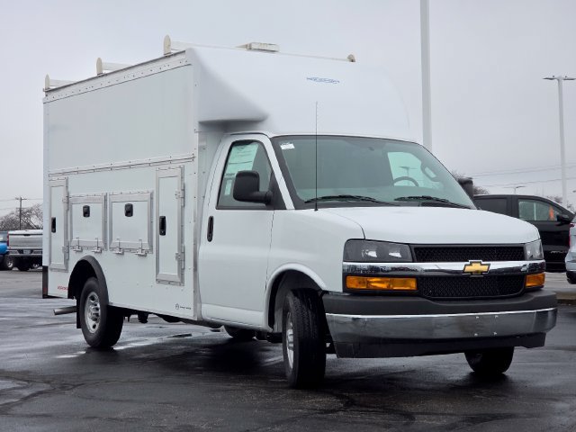 New 2026 Chevrolet Express 3500 w/ Power Convenience Package RWD image 17