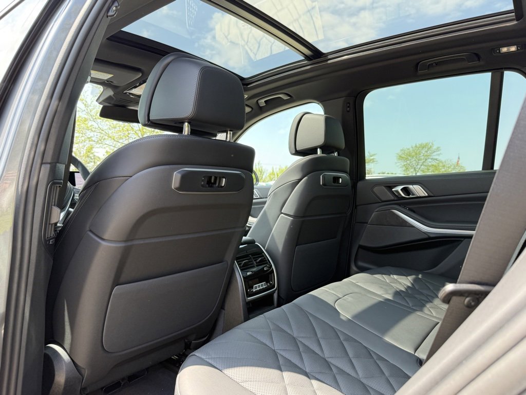 Used 2026 BMW X5 xDrive50e w/ Climate Comfort Package image 23
