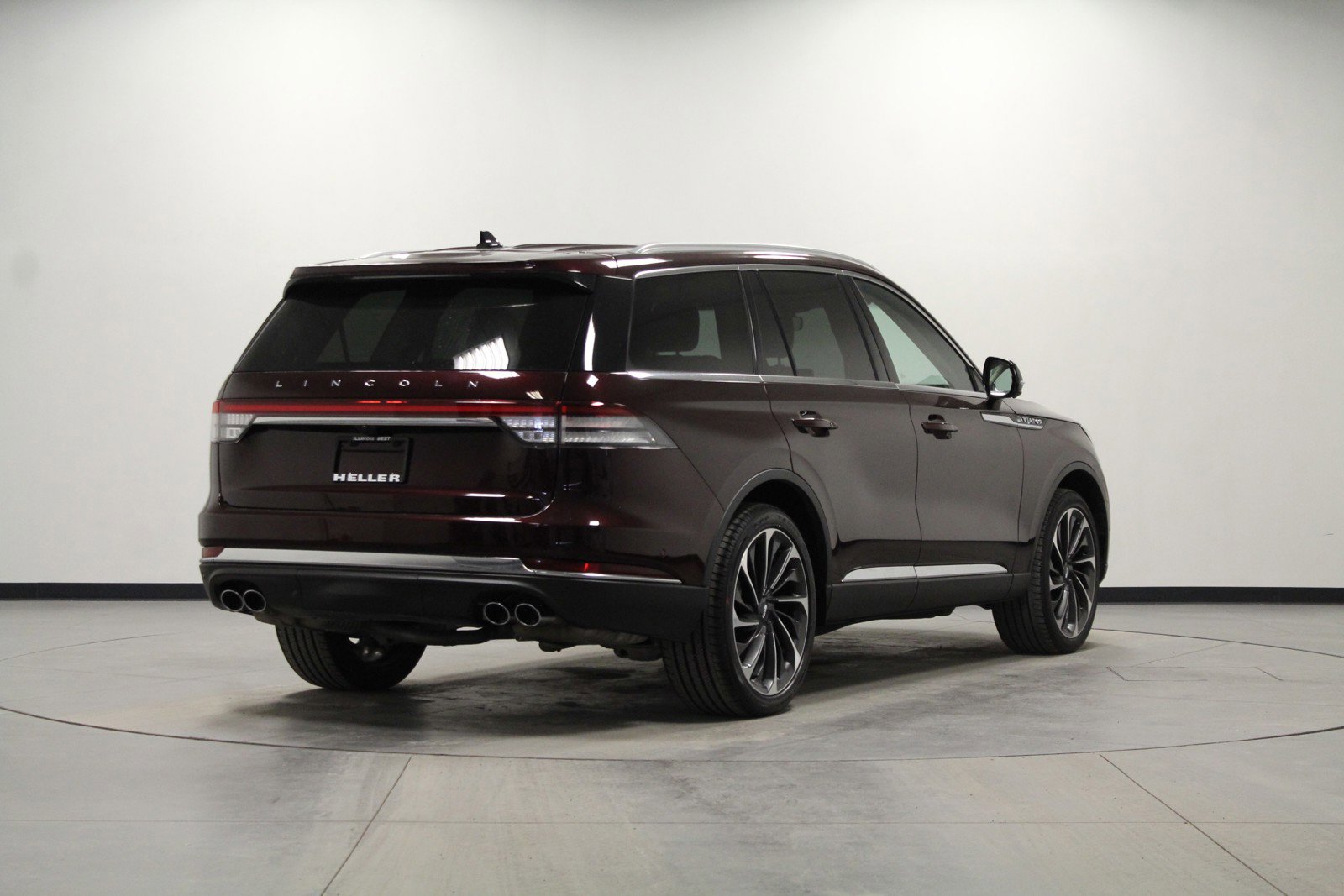 Used 2022 Lincoln Aviator Reserve w/ Equipment Group 201A image 4