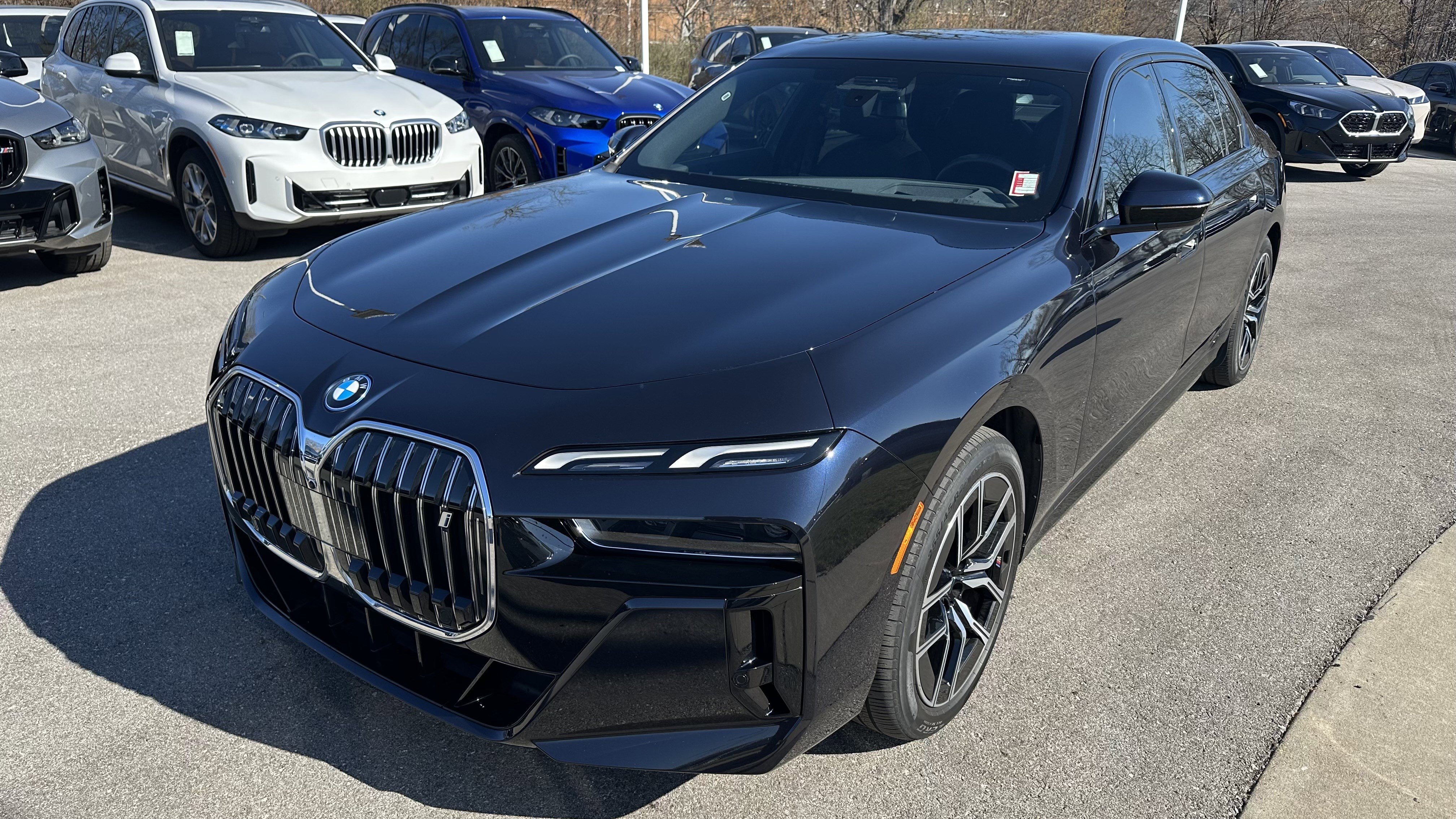 Used 2024 BMW i7 xDrive60 image 5