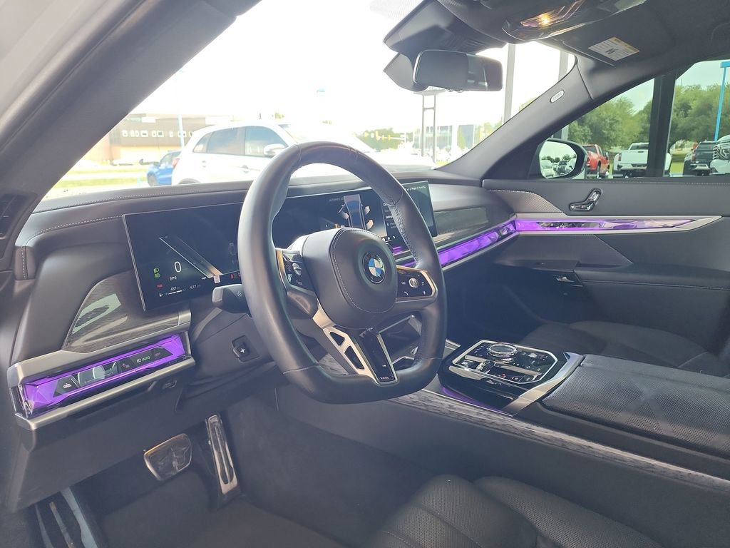 Used 2023 BMW 740i w/ Executive Package RWD image 15