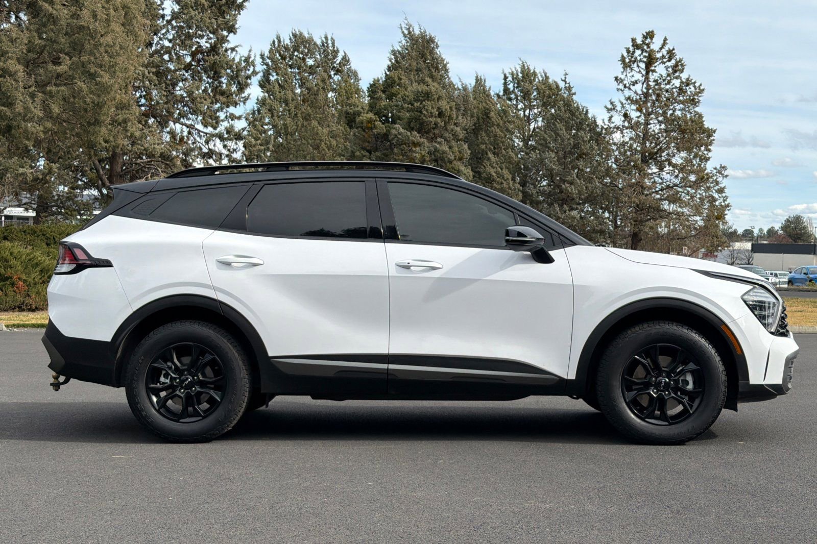 Certified 2024 Kia Sportage X-Pro image 3