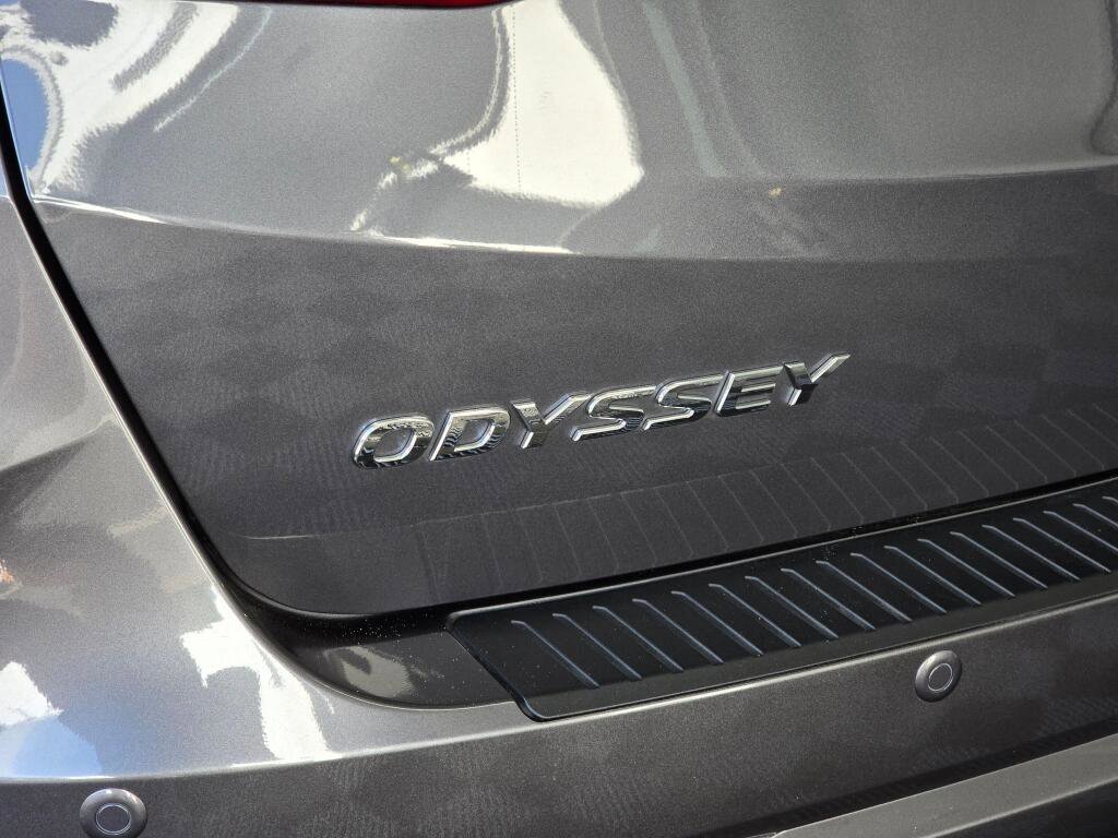 Used 2025 Honda Odyssey Touring image 14