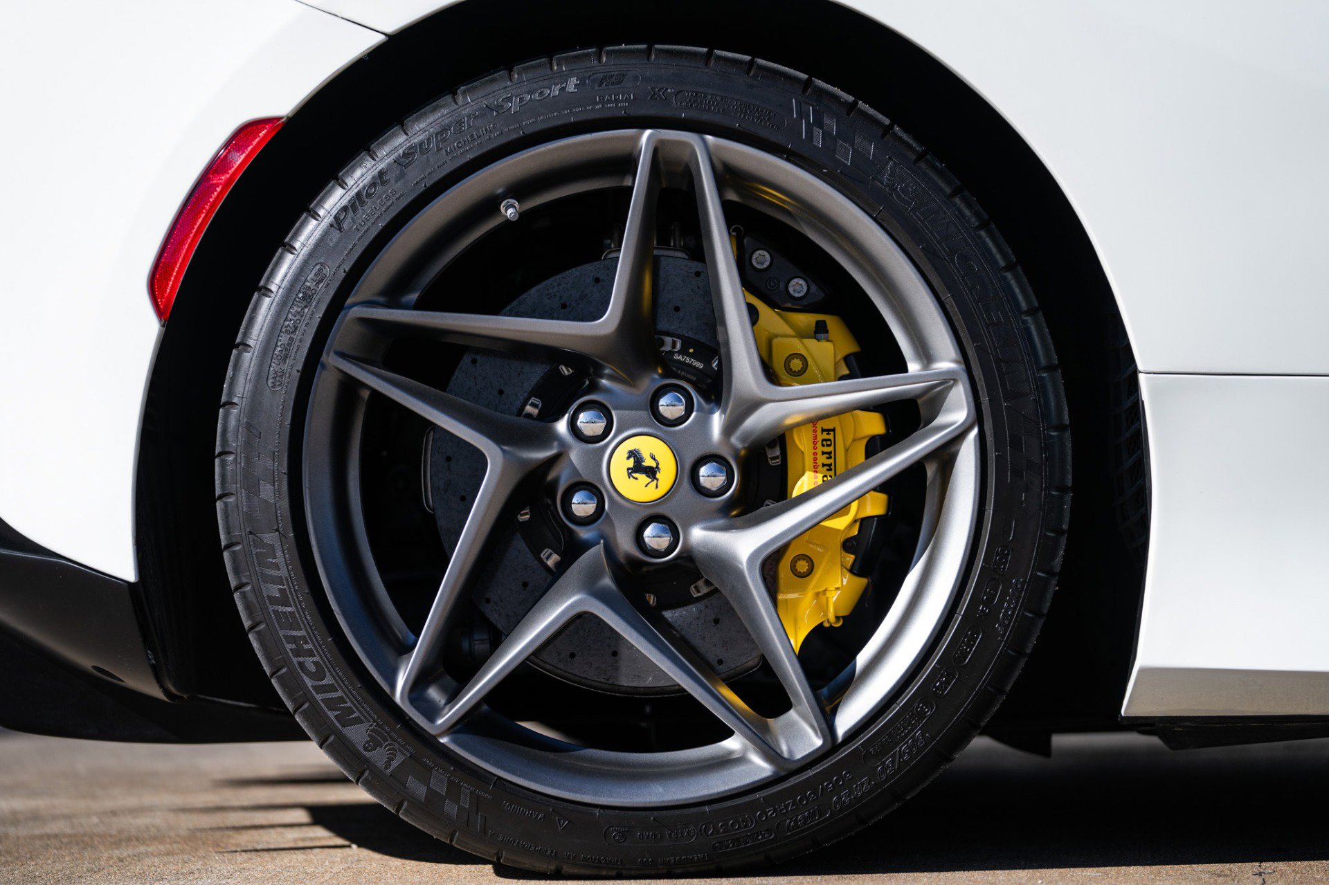 Used 2023 Ferrari F8 Tributo image 34