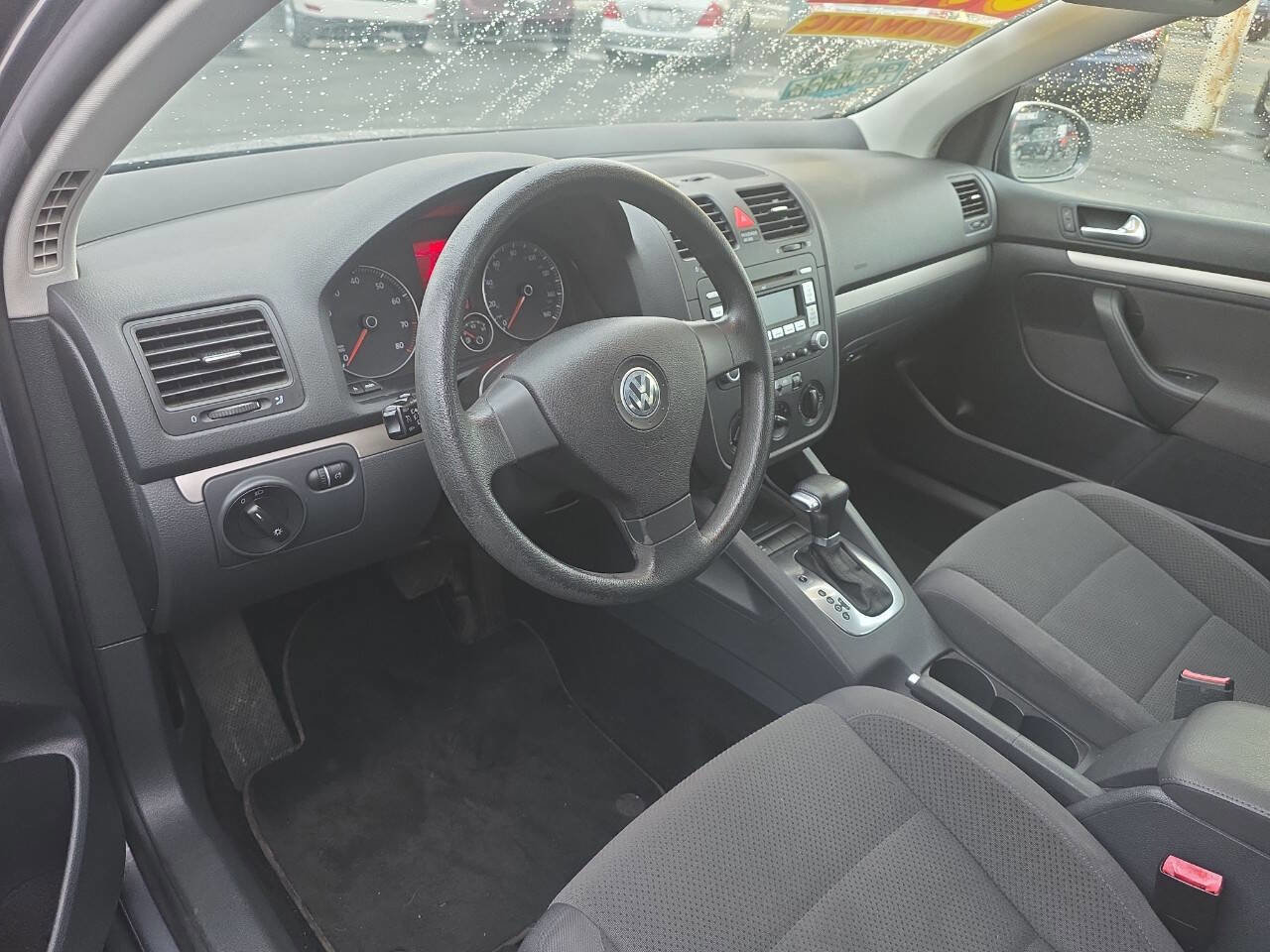 Used 2008 Volkswagen Rabbit 4-Door image 8