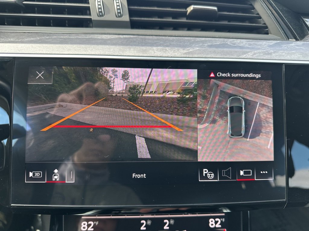 Used 2024 Audi Q8 e-tron Prestige image 45