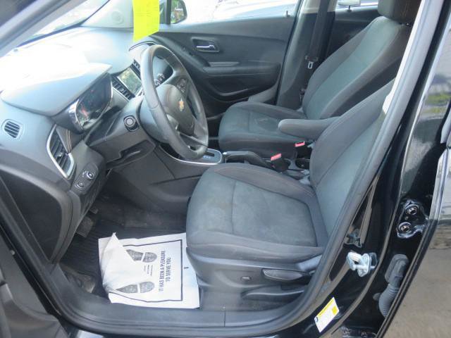 Used 2018 Chevrolet Trax LS w/ LPO, Protection Package AWD/4WD image 14