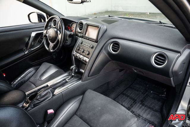 Used 2010 Nissan GT-R Premium AWD/4WD image 24