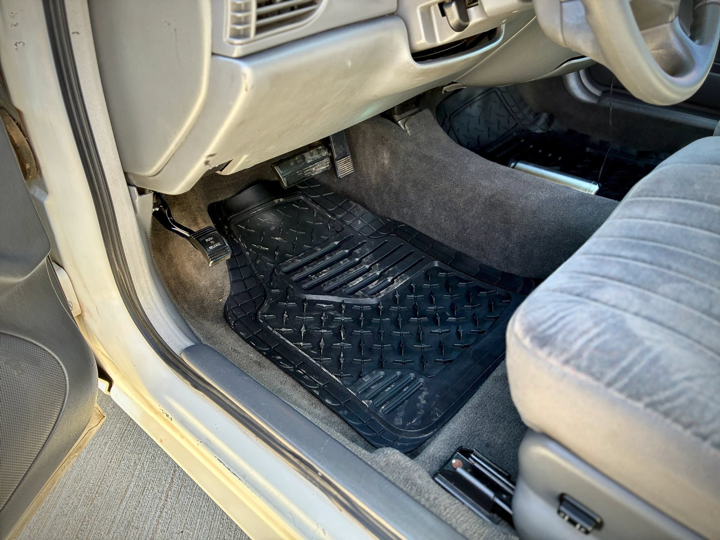 Used 2003 Buick Century Custom FWD image 29