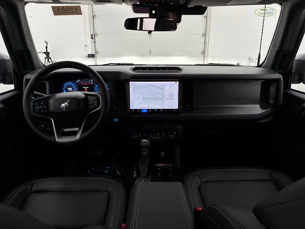 New 2025 Ford Bronco Badlands image 2