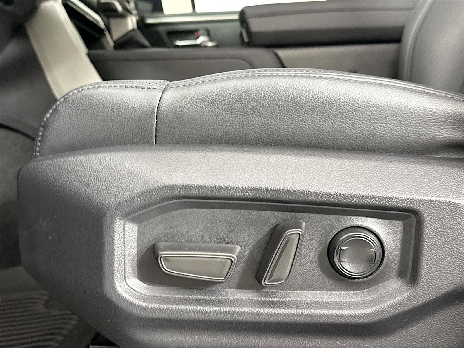 Certified 2024 Toyota Sequoia Limited image 32