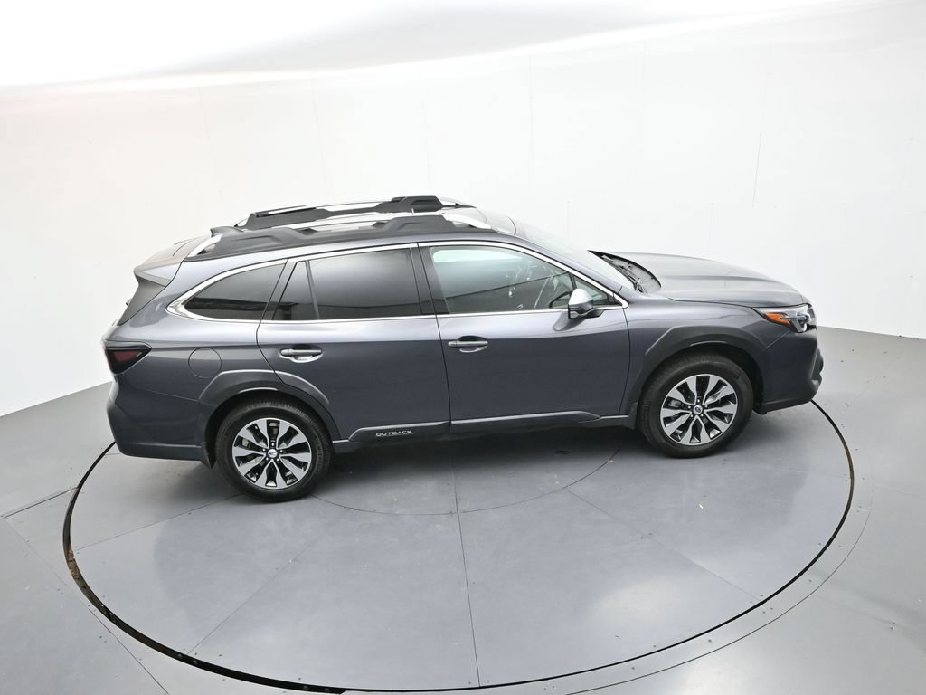 Used 2023 Subaru Outback Touring AWD/4WD image 32