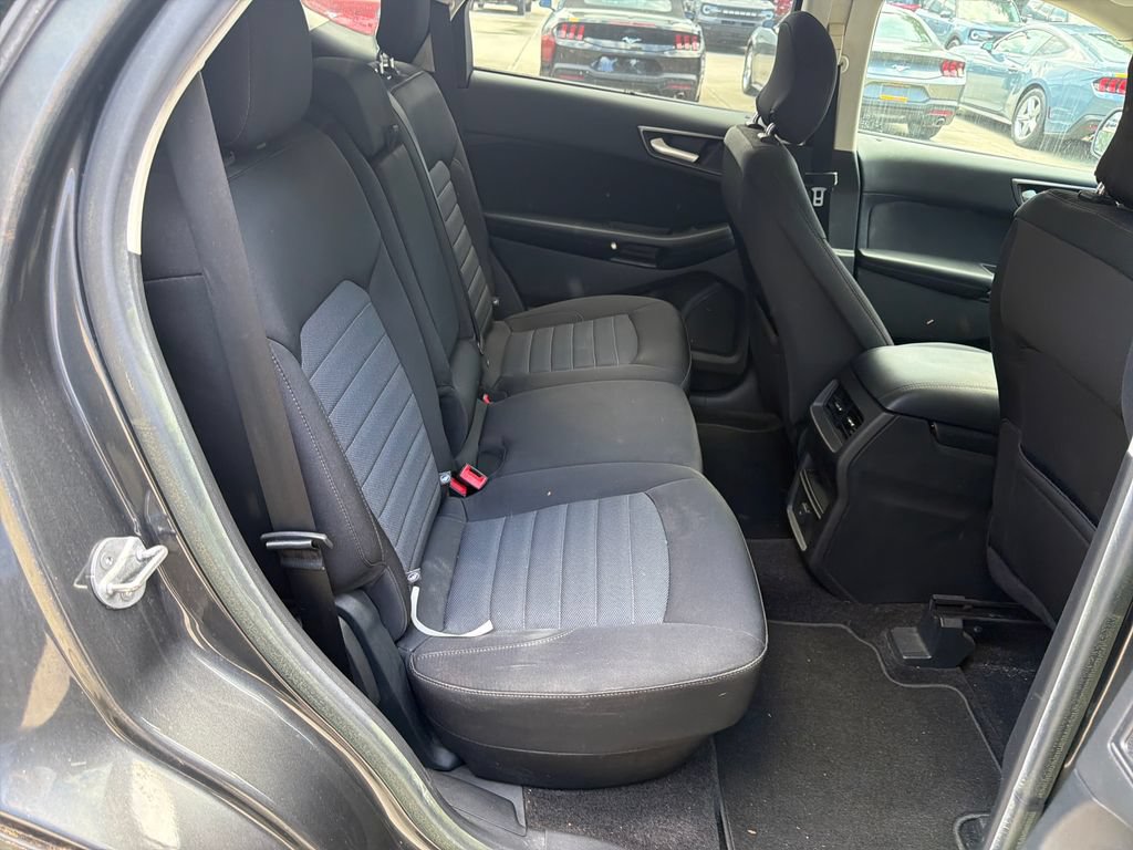 Used 2016 Ford Edge SE FWD image 28