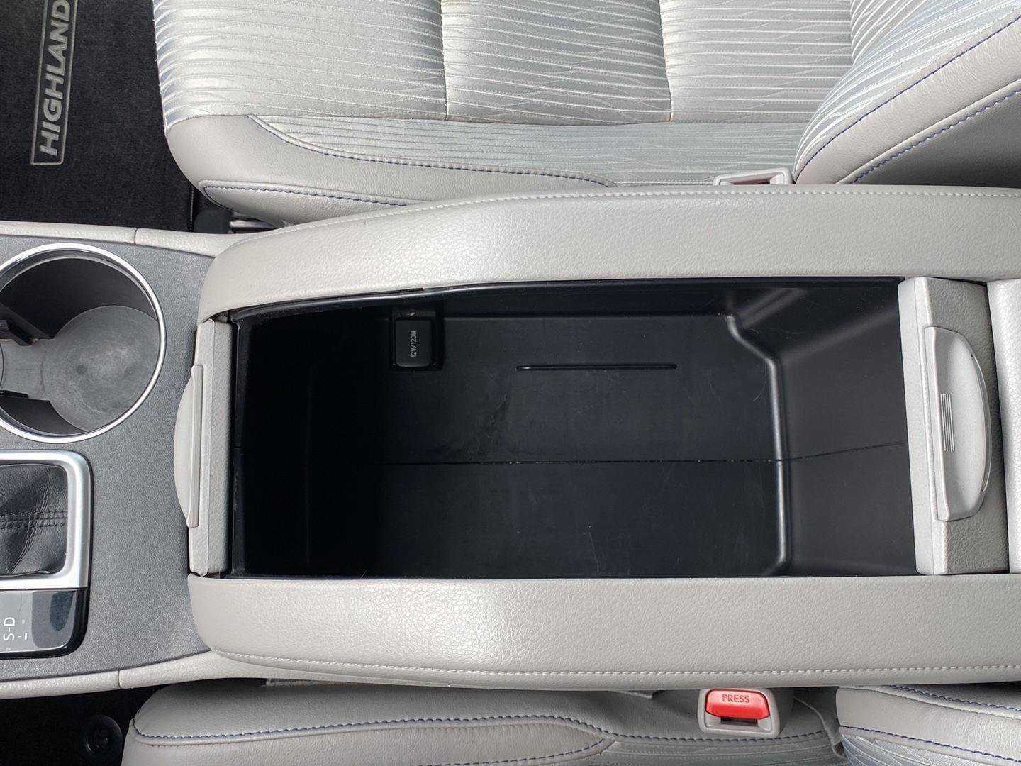 Used 2016 Toyota Highlander Plus FWD image 30