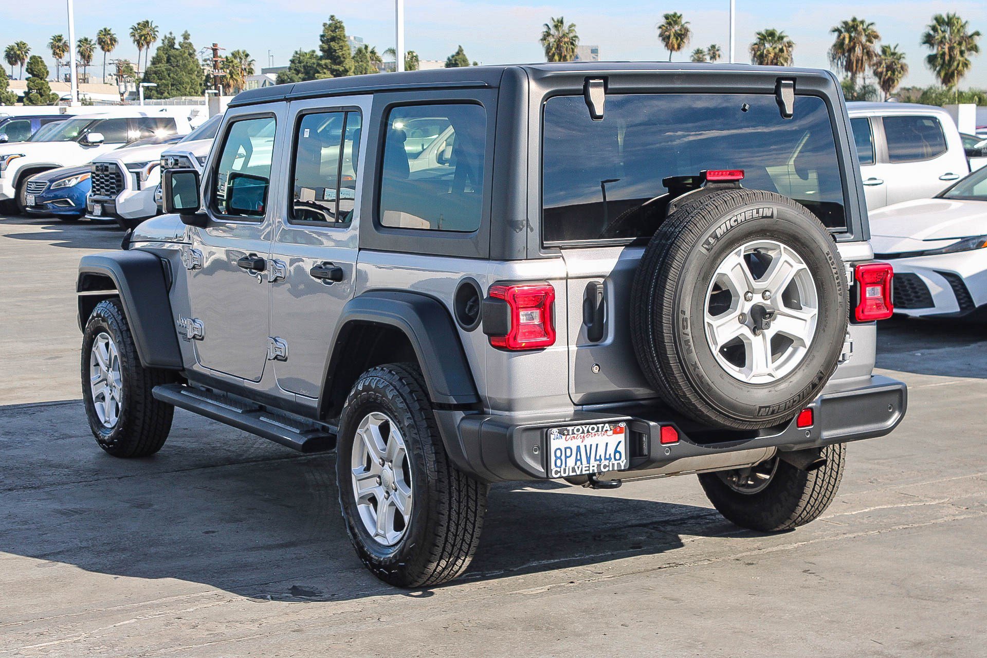 Used 2019 Jeep Wrangler Unlimited Sport S image 7