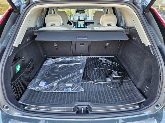 Used 2026 Volvo XC60 T8 Ultra AWD/4WD image 12